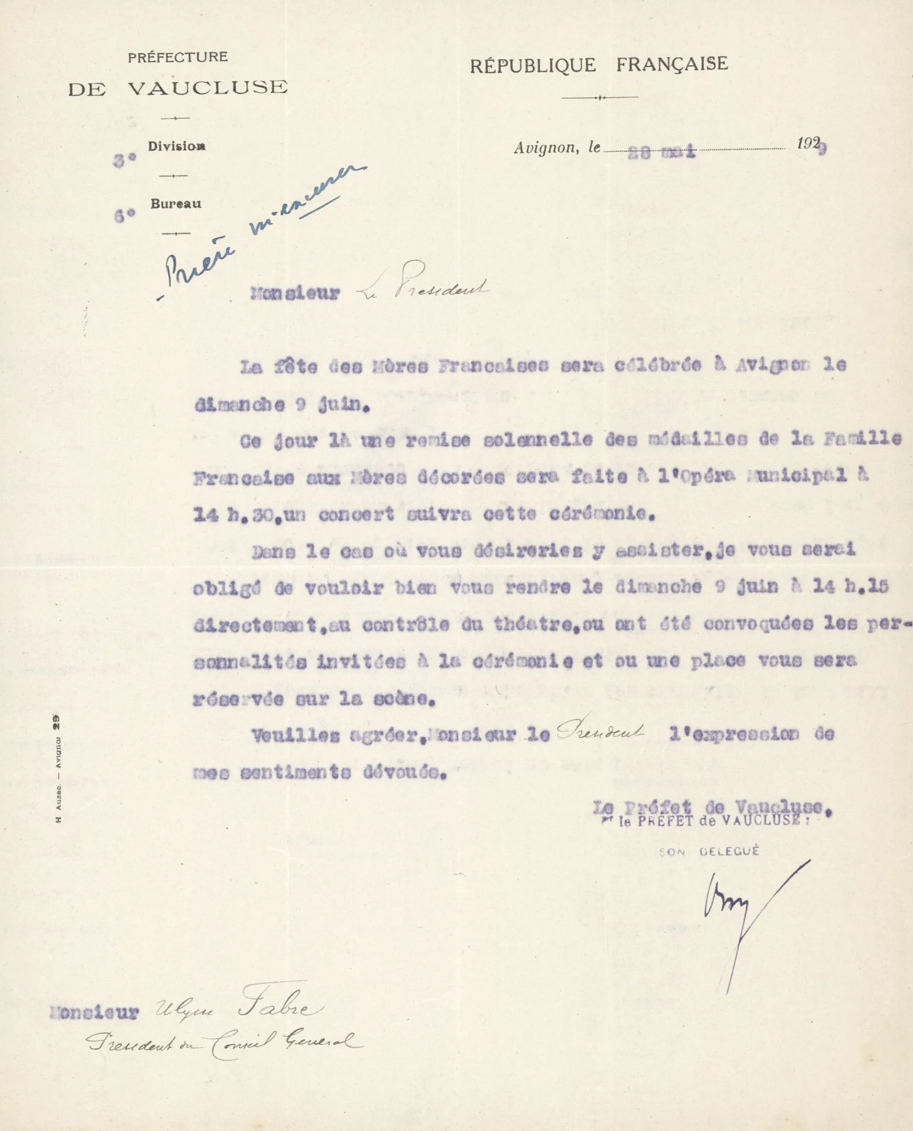 Document dactylographié, encre violette