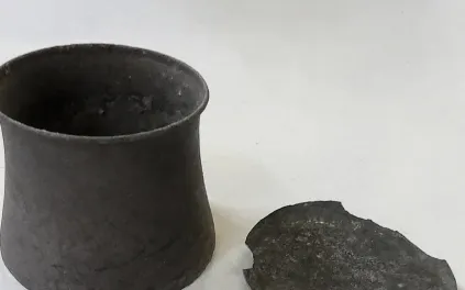 Gobelet en argent et sa anse