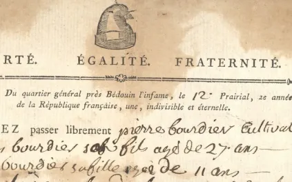 Document imprimé et manuscrit portant en-tête "Liberté, égalité, fraternité"